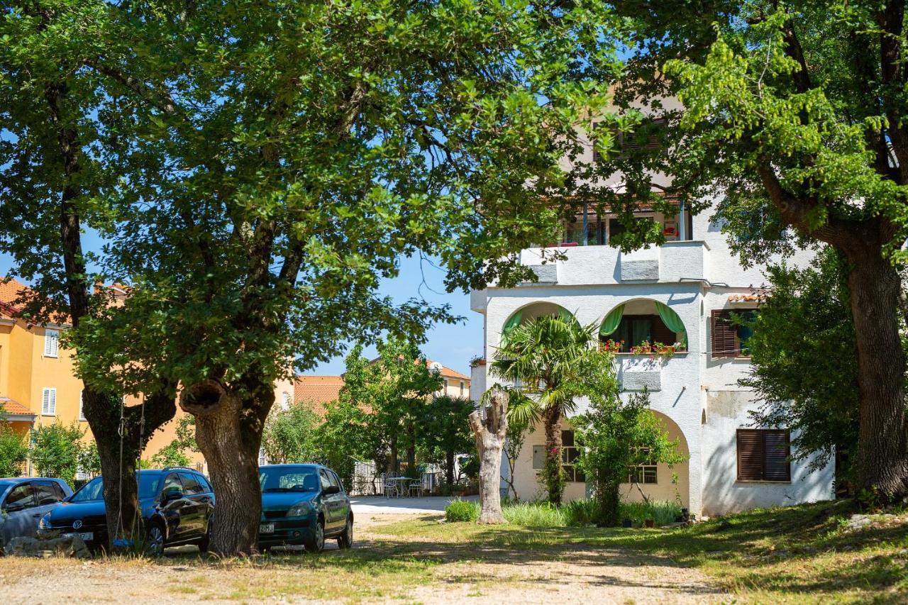 Apartman Mihael Малинска Экстерьер фото