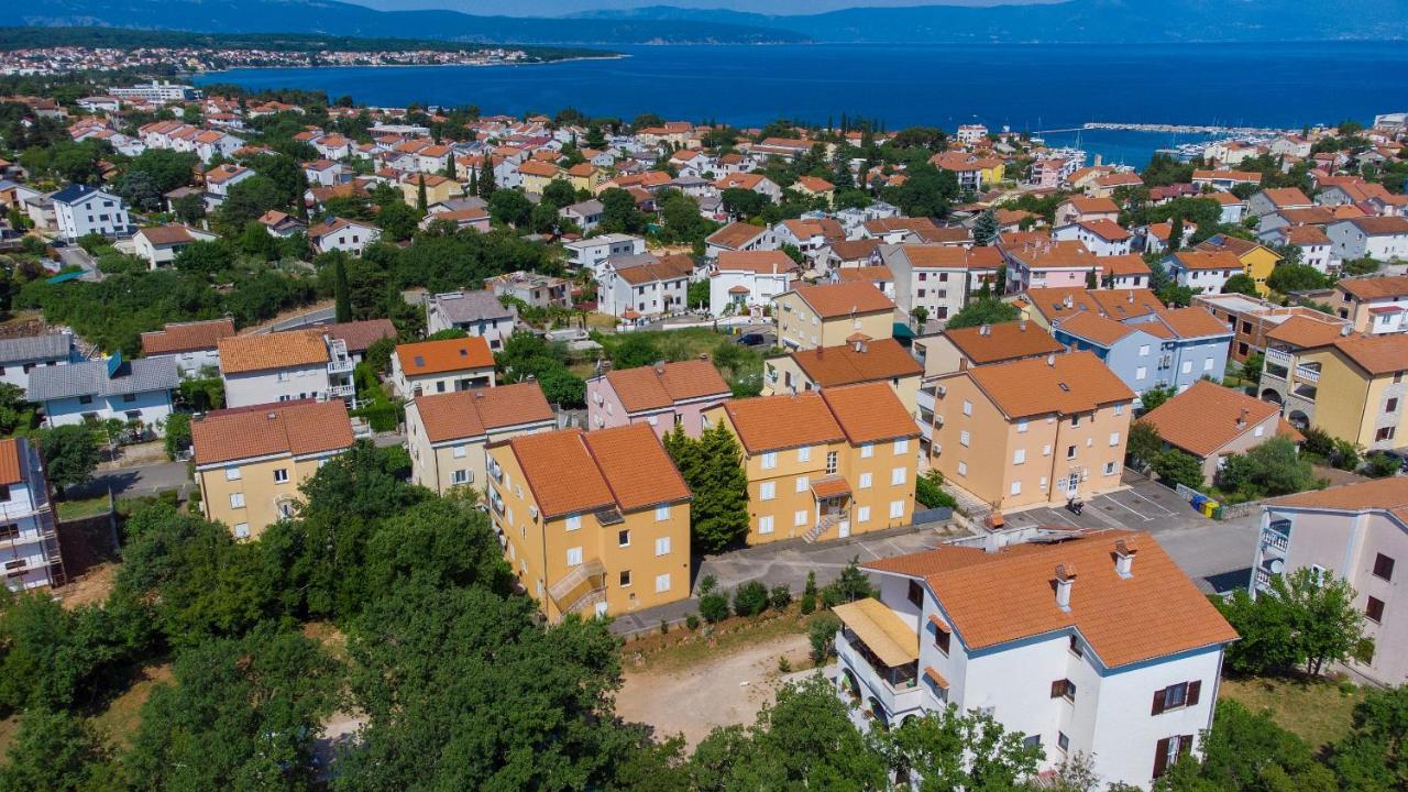 Apartman Mihael Малинска Экстерьер фото