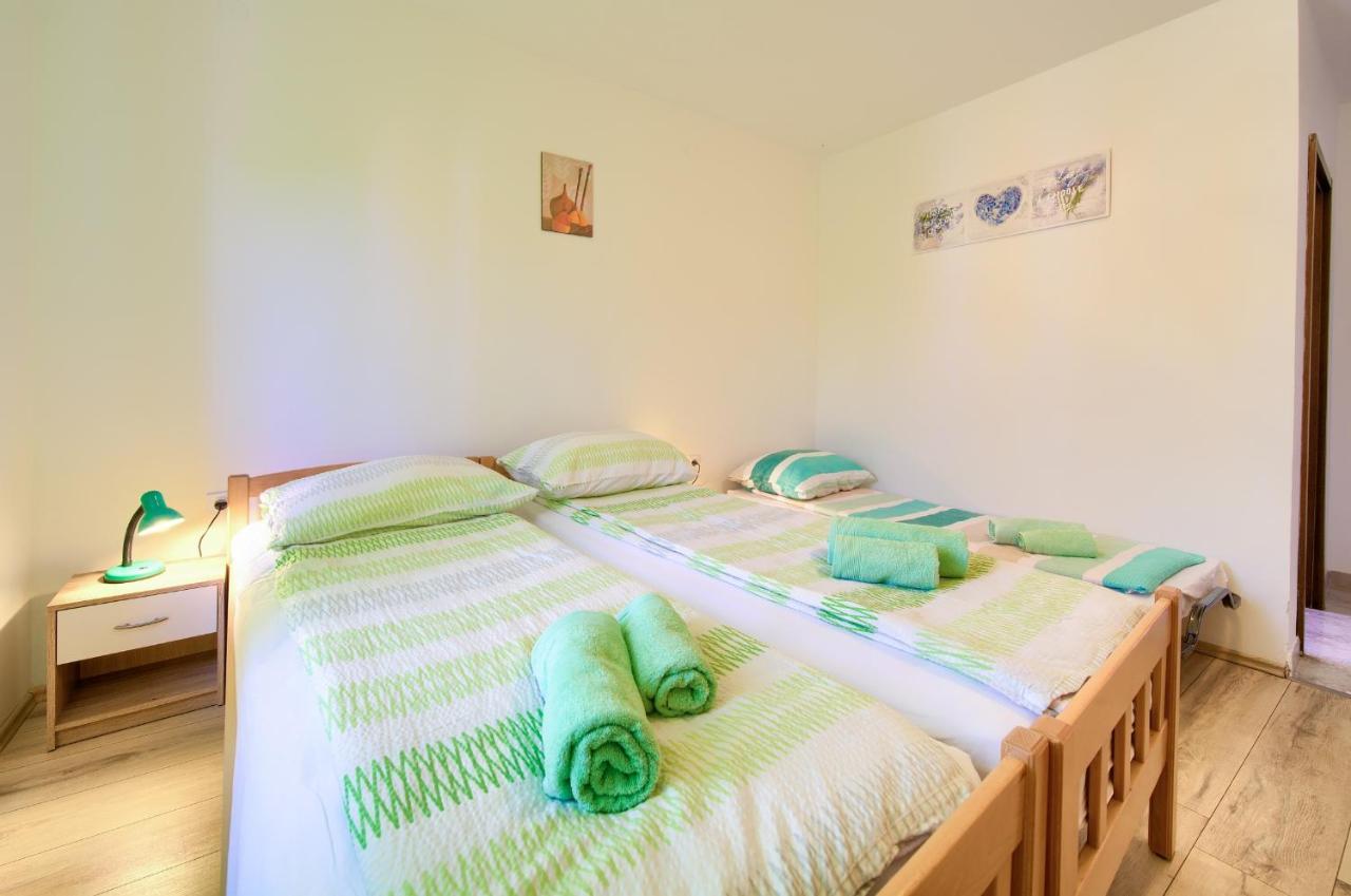 Apartman Mihael Малинска Экстерьер фото