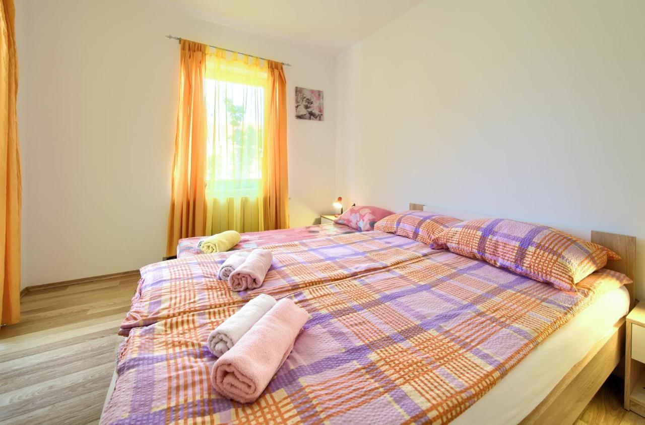 Apartman Mihael Малинска Экстерьер фото