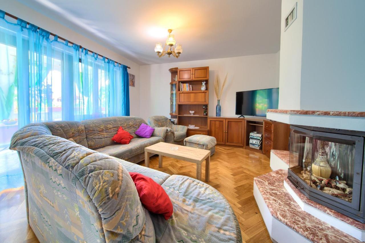 Apartman Mihael Малинска Экстерьер фото