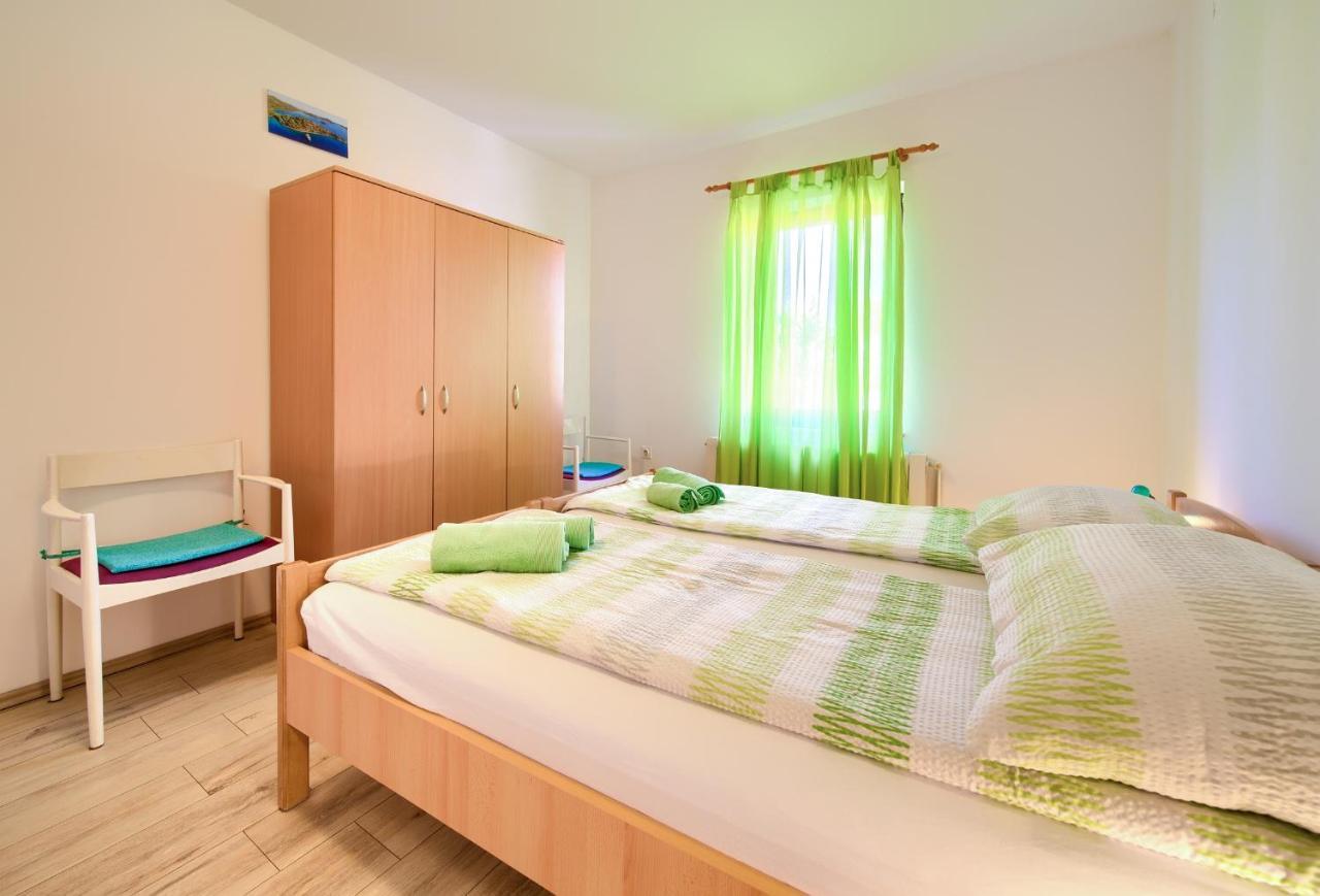 Apartman Mihael Малинска Экстерьер фото