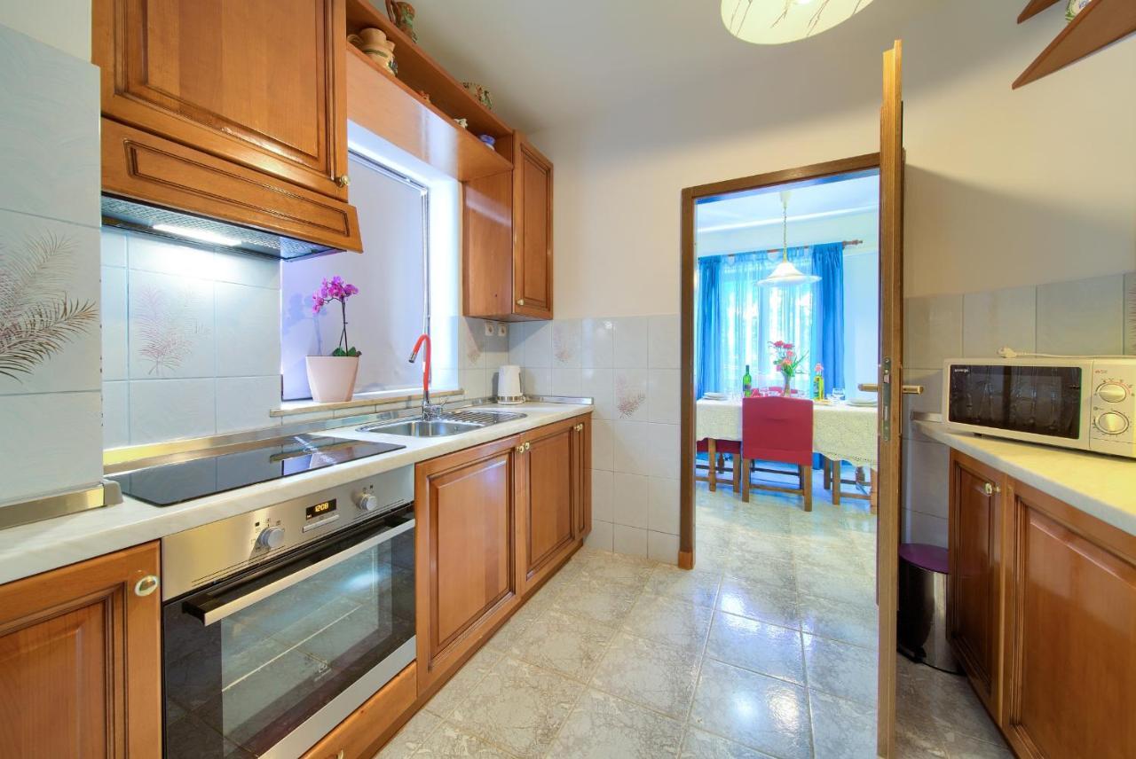 Apartman Mihael Малинска Экстерьер фото