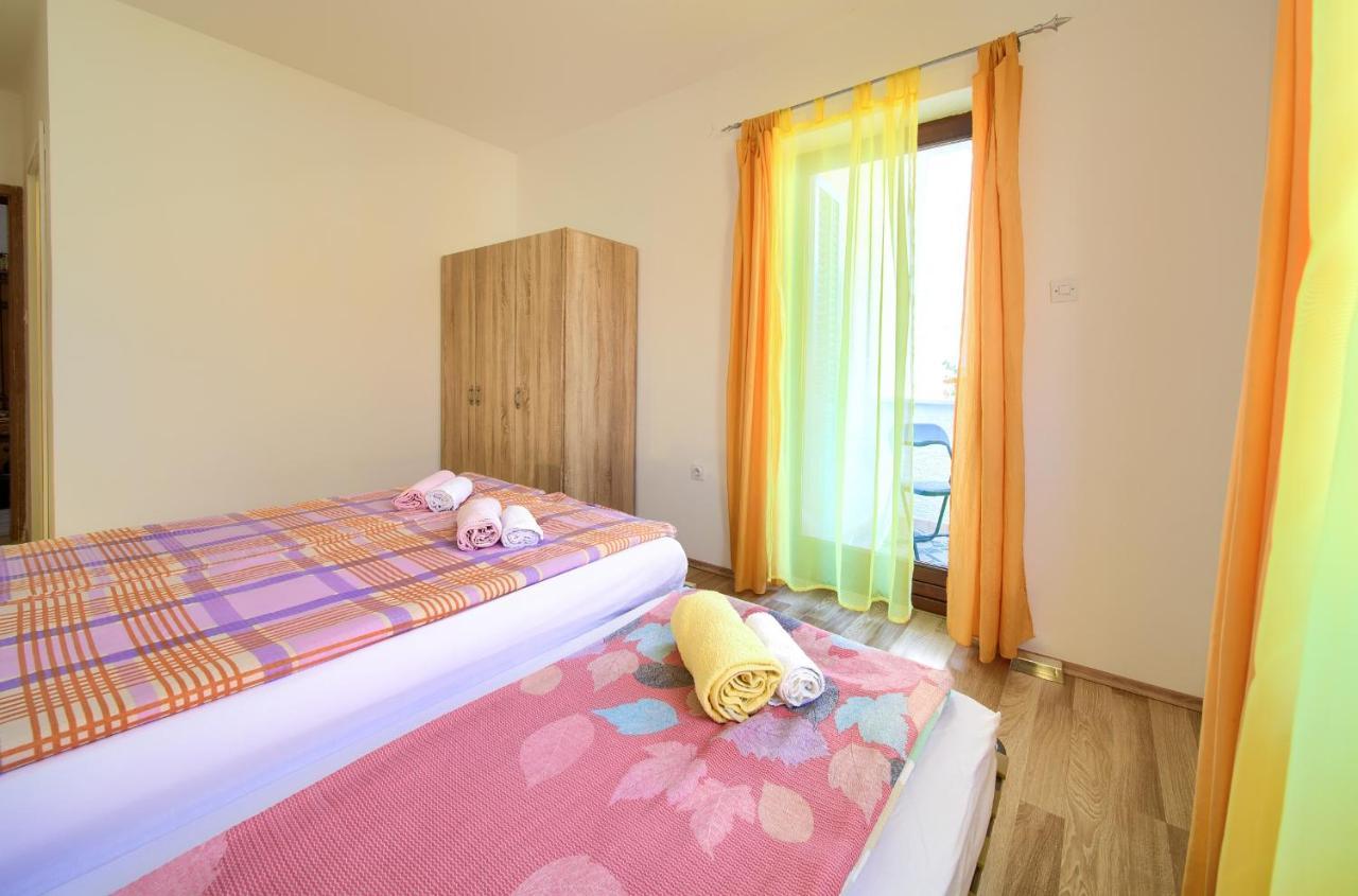 Apartman Mihael Малинска Экстерьер фото